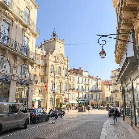 Place De La Mairie, Art Daire Béziers